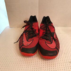 NIKE MENS HYPERLIVE SNEAKER SIZE 11.5